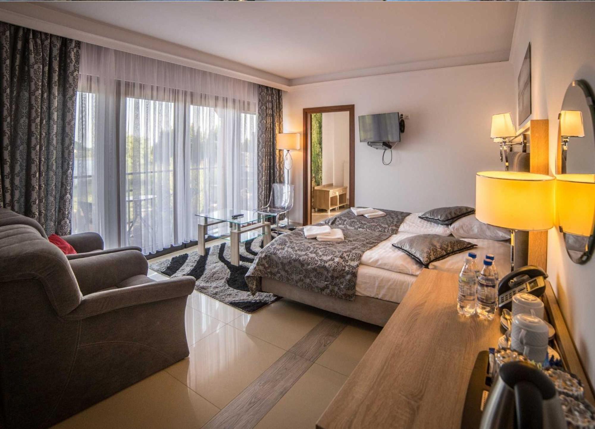 Hotel Wichrowe Wzgorze Chmielno Extérieur photo