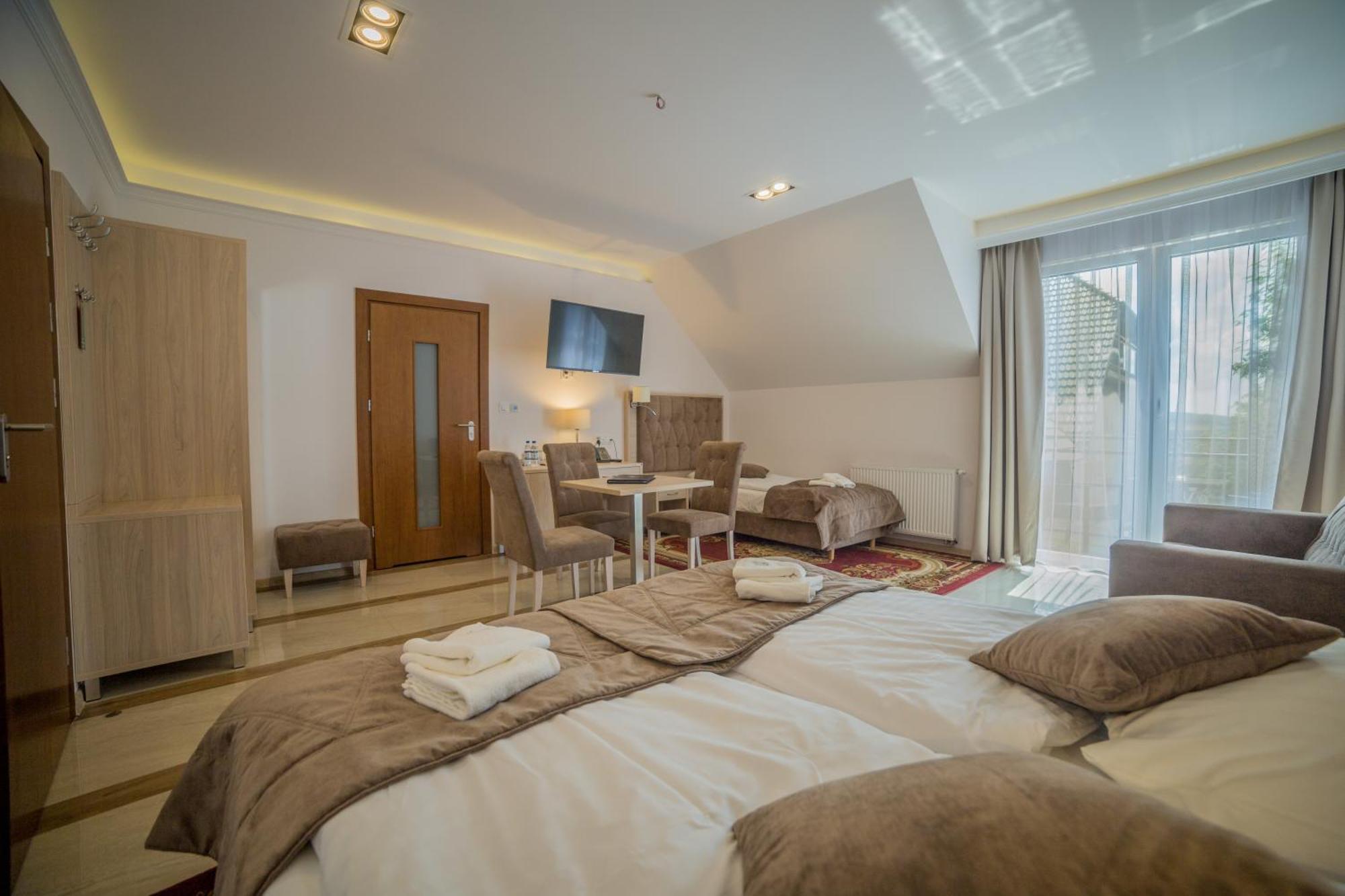 Hotel Wichrowe Wzgorze Chmielno Extérieur photo
